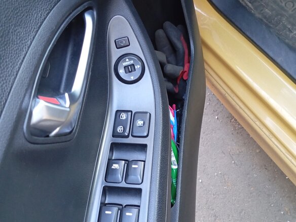 2011 Kia Picanto II, жёлтый, 930000 рублей - вид 12