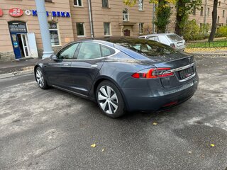 2020 Tesla Model S Long Range Plus I Рестайлинг, серый, 4600000 рублей, вид 4