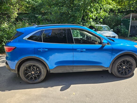 2020 Ford Escape IV, синий, 2350000 рублей - вид 3