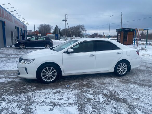 2017 Toyota Camry VII (XV50) Рестайлинг, белый, 2100000 рублей - вид 6