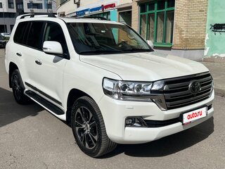 2018 Toyota Land Cruiser 200 Series Рестайлинг 2, белый, 8250000 рублей, вид 3