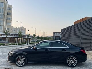 2013 Mercedes-Benz CLA 200 I (C117, X117), чёрный, 2000000 рублей, вид 2
