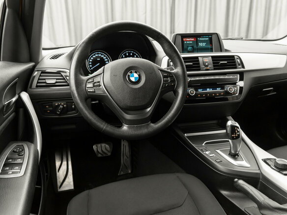 2017 BMW 1 серии 118i II (F20/F21) Рестайлинг, красный - вид 6
