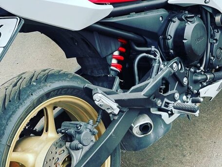 2011 Yamaha XJ6 (FZ6R), белый, 395000 рублей, вид 4