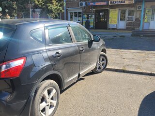 2010 Nissan Qashqai I Рестайлинг, чёрный, 1000000 рублей, вид 2