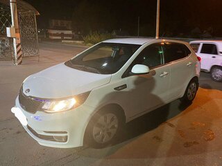2016 Kia Rio III Рестайлинг, белый, 850000 рублей, вид 2