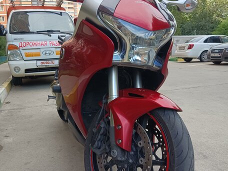 2010 Honda VFR 1200, красный, 799000 рублей, вид 1