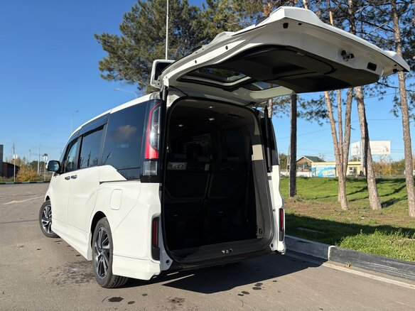 2015 Honda Stepwgn Spada V, белый, 1600000 рублей - вид 25