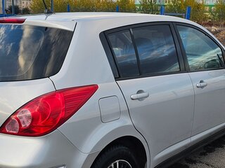2008 Nissan Tiida I, серебристый, 570000 рублей, вид 4