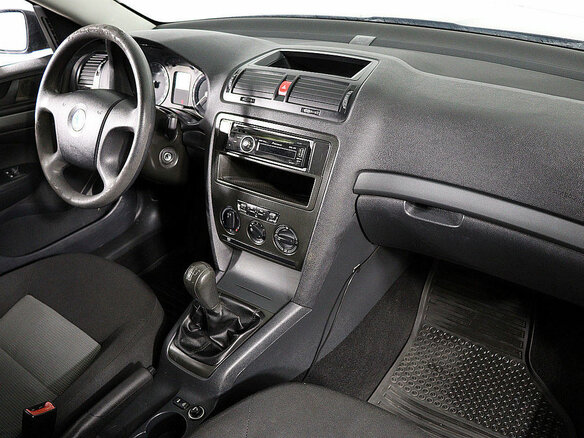 2008 Skoda Octavia II (A5), чёрный - вид 9