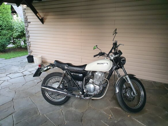 2005 Honda CB 400SS, белый, 330000 рублей