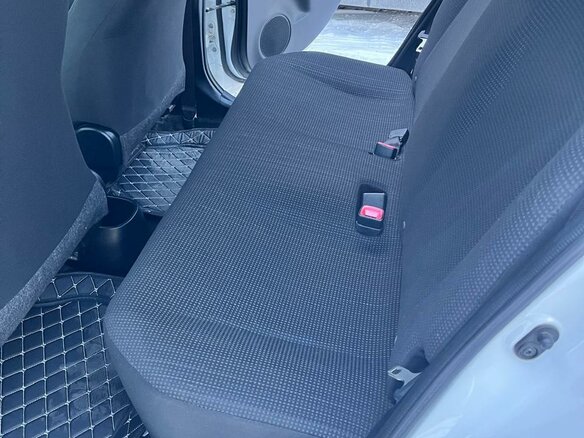 2018 Toyota Vitz III (XP130) Рестайлинг 2, белый, 1280000 рублей - вид 24