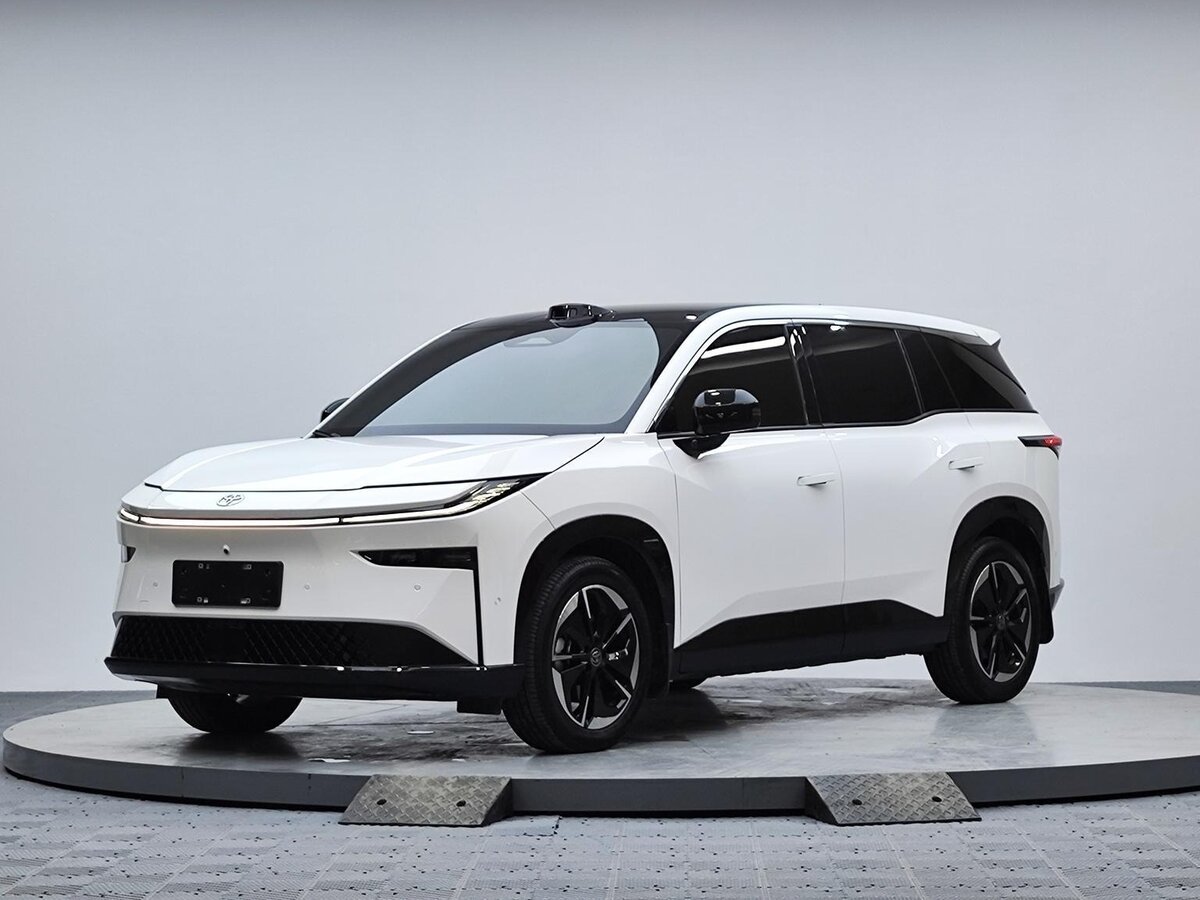 Открыть фотографии: Toyota bZ3X
