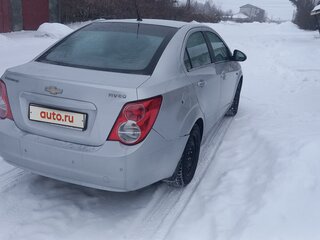 2013 Chevrolet Aveo II, серебристый, 675000 рублей, вид 3
