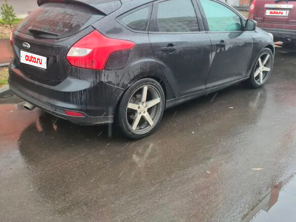 2011 Ford Focus III, чёрный, 650000 рублей - вид 1