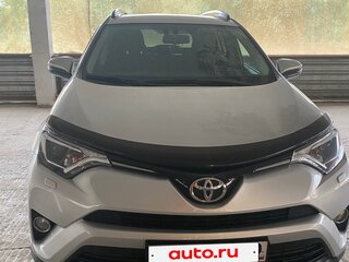 2017 Toyota RAV4 IV (XA40) Рестайлинг, серебристый, 3000000 рублей, вид 2