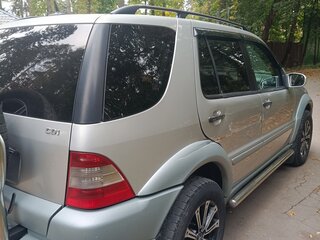 2002 Mercedes-Benz M-Класс 400 I (W163) Рестайлинг, серый, 600000 рублей, вид 2