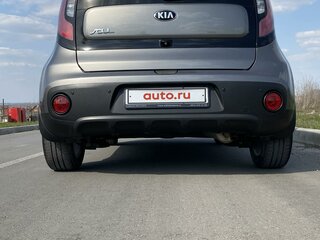 2018 Kia Soul II Рестайлинг, серебристый, 1750000 рублей, вид 4