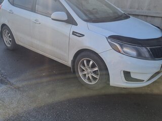 2014 Kia Rio III, белый, 680000 рублей, вид 3