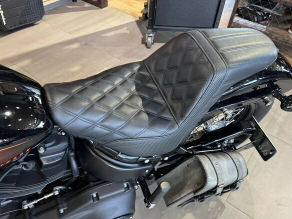 2021 Harley-Davidson Street Bob, чёрный, 1650000 рублей - вид 17