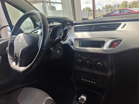 2010 Citroen C3 II, чёрный, 379000 рублей - вид 5