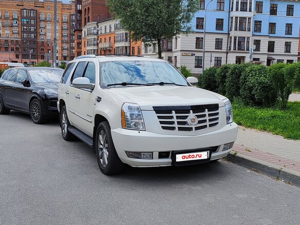2011 Cadillac Escalade III, белый, 2150000 рублей - вид 6