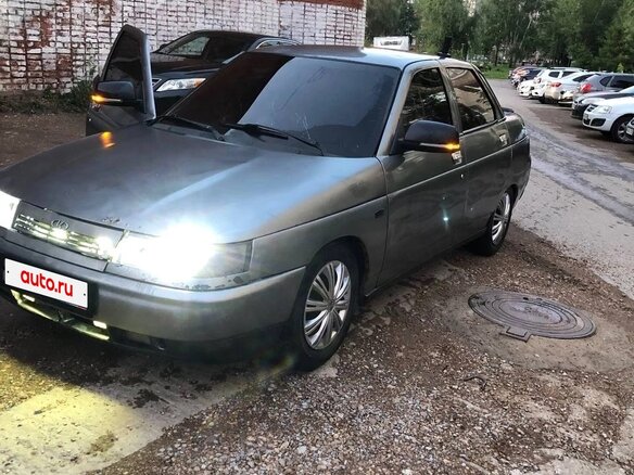 2005 Lada (ВАЗ) 2110, серебристый, 100000 рублей