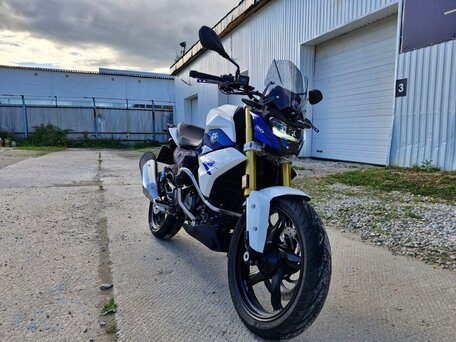 2021 BMW G 310 R, белый, 485000 рублей, вид 2