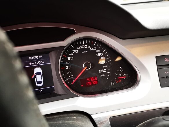 2010 Audi A6 III (C6) Рестайлинг, серый - вид 4