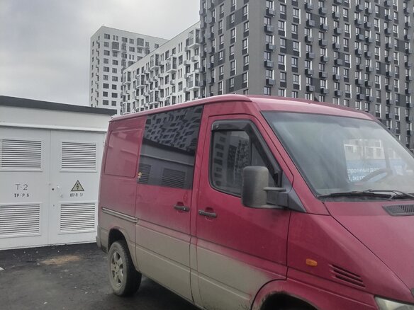 2002 Mercedes-Benz Sprinter, красный, 500000 рублей - вид 2