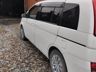 2010 Toyota ISis I Рестайлинг, белый, 1000000 рублей, вид 5