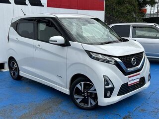 2019 Nissan Dayz II, белый, 690000 рублей, вид 2