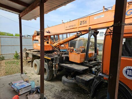 2006 КамАЗ 43118, оранжевый, 3150000 рублей, вид 4