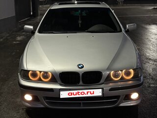 2002 BMW 5 серии 525i IV (E39) Рестайлинг, серебристый, 630000 рублей, вид 3
