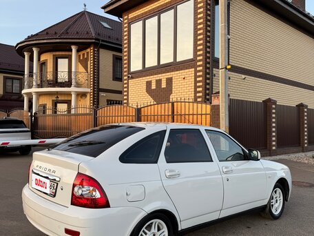 2010 Lada (ВАЗ) Priora I, белый, 265000 рублей, вид 3