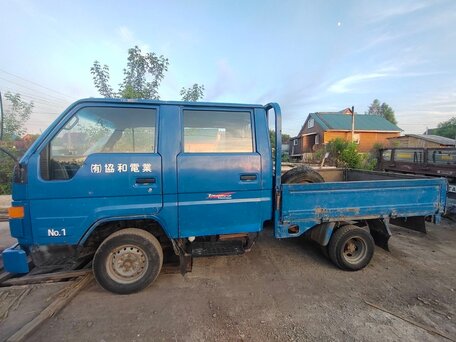 1995 Toyota Dyna, синий, 550000 рублей, вид 5
