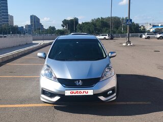 2014 Honda Fit Shuttle I Рестайлинг, серебристый, 1070000 рублей, вид 2