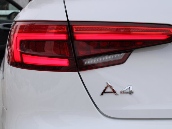 2017 Audi A4 V (B9), белый - вид 22