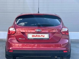 2014 Ford Focus III, красный, 940000 рублей, вид 3