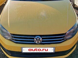 2019 Volkswagen Polo V Рестайлинг, жёлтый, 550000 рублей, вид 1