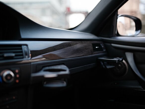 2010 BMW 3 серии 335xi V (E90/E91/E92/E93) Рестайлинг, серый, 2100000 рублей - вид 4
