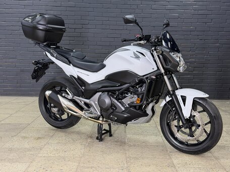 2016 Honda NC 750S, белый, 695000 рублей, вид 1