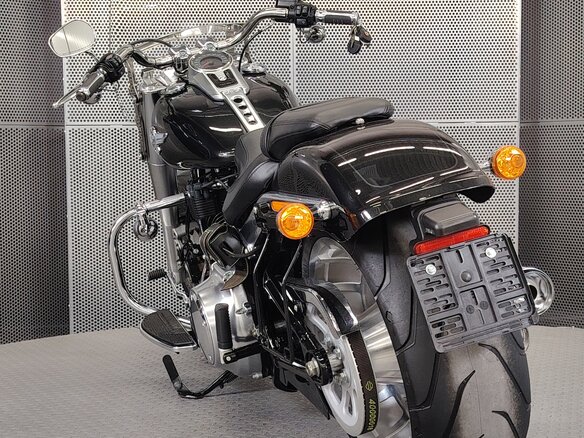 2017 Harley-Davidson Fat Boy, чёрный, 1769000 рублей - вид 6