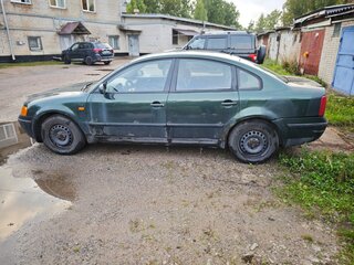 1997 Volkswagen Passat B5, зелёный, 125000 рублей, вид 3