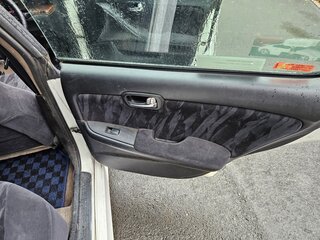 1997 Nissan Laurel VIII (C35), белый, 600000 рублей, вид 5