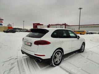 2016 Porsche Cayenne Diesel II Рестайлинг (958), белый, 4800000 рублей, вид 4