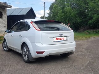 2009 Ford Focus II Рестайлинг, белый, 450000 рублей, вид 3