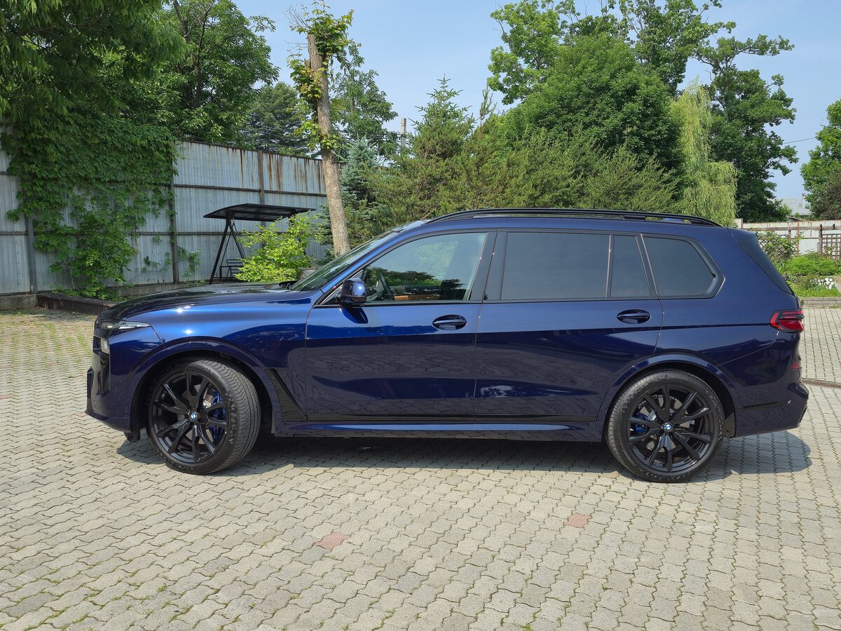 Открыть фотографии: BMW X7 I (G07) Рестайлинг