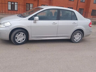 2012 Nissan Tiida I Рестайлинг, серебристый, 610000 рублей, вид 2