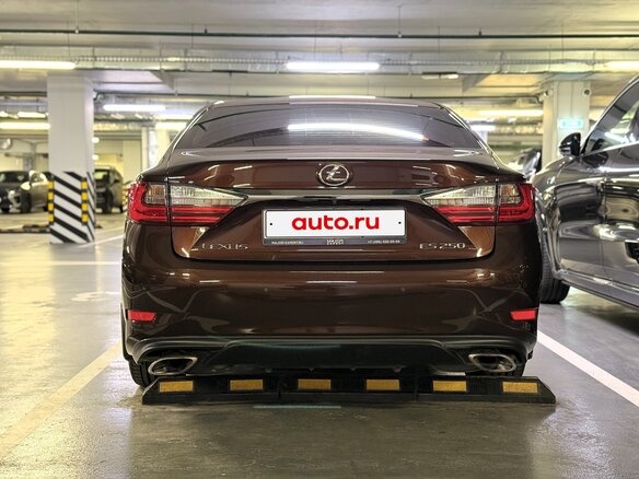 2015 Lexus ES 250 VI Рестайлинг, коричневый, 2650000 рублей - вид 26